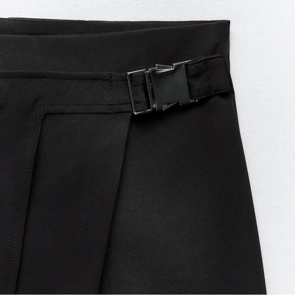 NEW! Zara Black Skirt with Asymmetrical Pocket - Picture 4 of 11